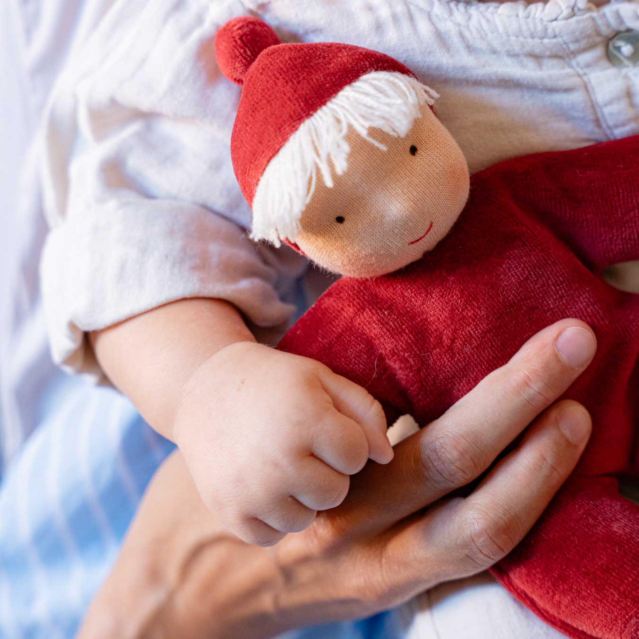 Waldorfpuppe LOLO rubin